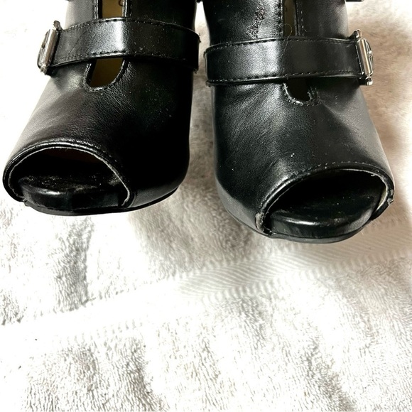 GUESS WgStella2 Y2K black leather buckle heeled booties size 5.5 - Picture 4 of 9